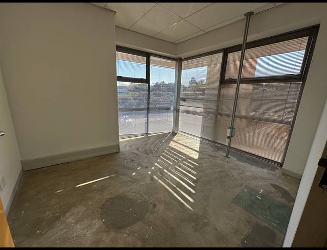 762M² OFFICE TO LET IN WOODMEAD